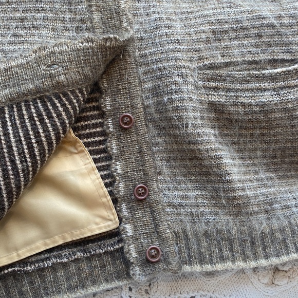 Vintage Mohair Wool Blend Floral Embroidered Sweater / Cardigan - Picture 9 of 9